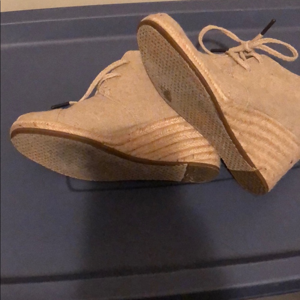 Toms Wedge Booties - Picture 3 of 6